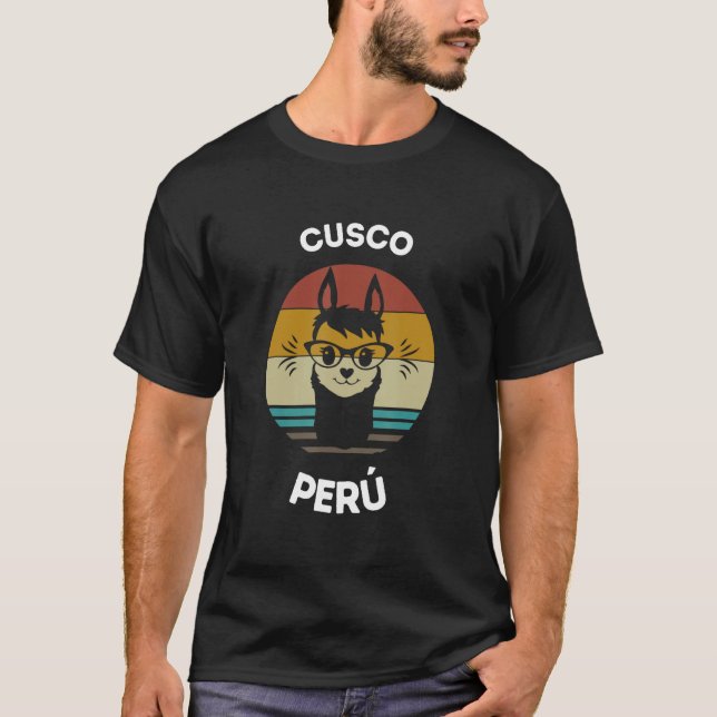 Peruvian Cusco Charming Llamas Cuzco Peru Llama Lo T Shirt (Framsida)