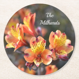 Peruvian Lily Flowers vid RHS Garden Monogram Underlägg Papper Rund