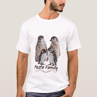 Pesto Penguin Berömd Bird with Family Essentia T Shirt