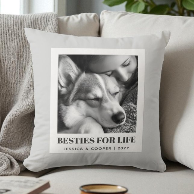 Pet-foto för bästa vänner Modern Grått Hund Mamma Kudde (Best Friends Modern Gray Dog Mom Pet Photo Throw Pillow)