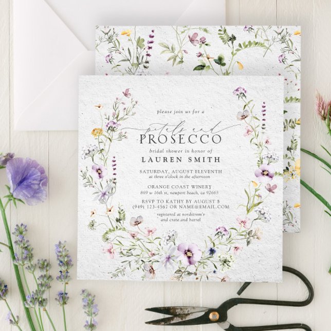 Petals Prosecco Lavender Wildblomme Möhippa Inbjudningar (Create the perfect wildflower petals and prosecco bridal shower with this easy to personalize invite)