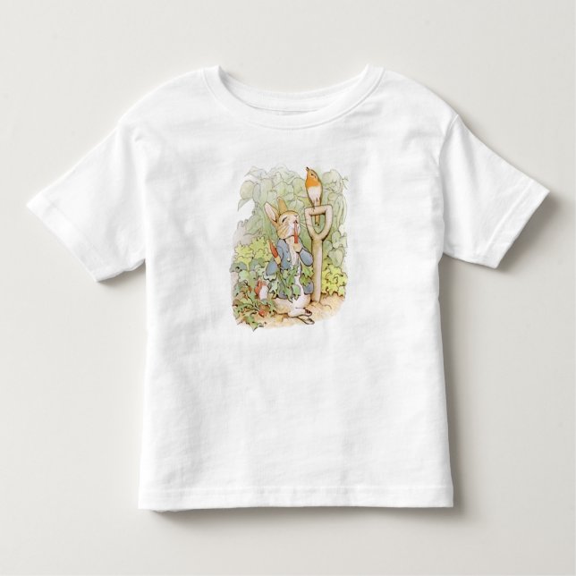 Peter Rabbit Eating Carrots T Shirt (Framsida)