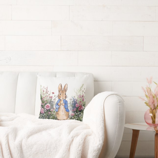 Peter Rabbit i hans trädgård nr 2 Kudde (Soffa)