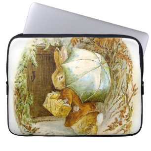 "Peter Rabbit with Winter Umbrella" av Beatrix Pot Laptop Fodral