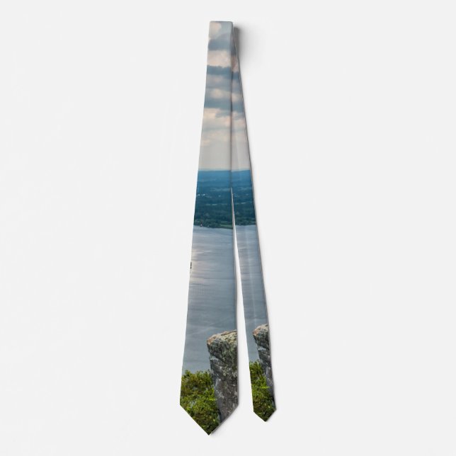 Petit Jean Cedar Bäck Neck Tie Slips (Framsida)