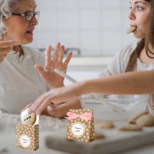 Petite boîte de pâtisserie avec et ruban presentaskar