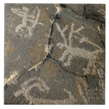 Petroglyf keramiskt plattor