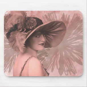 PETULA, 1910-talets DAM I STORA HAT: PERIOD Musmatta