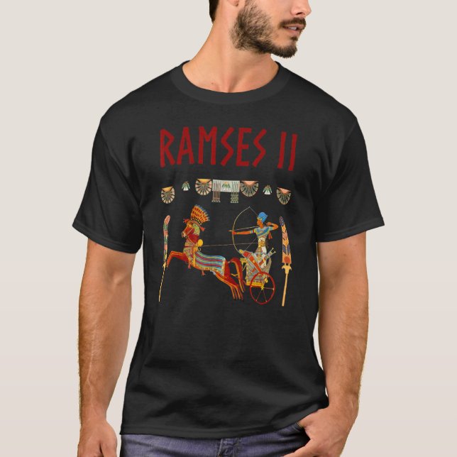 Pharaoh Ramses Ii Chariot Ancient Egypten T Shirt (Framsida)