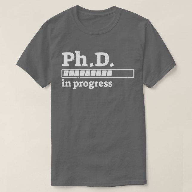 PhD under pågående Studenten-Pub-leverans 1 T Shirt (Design framsida)