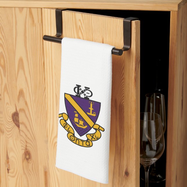 Phi Chi Theta | Färg Crest Kökshandduk (Thirds Fold)