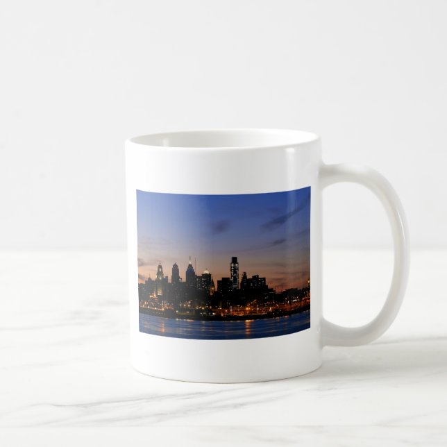 Philadelphia horisont på skymningen kaffemugg (Höger)