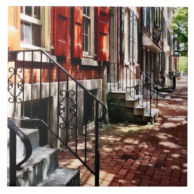Philadelphia PA Street with Orange Shutters Kakelplatta (Framsidan)