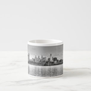 Philadelphia skyline i svartvitt espressomugg