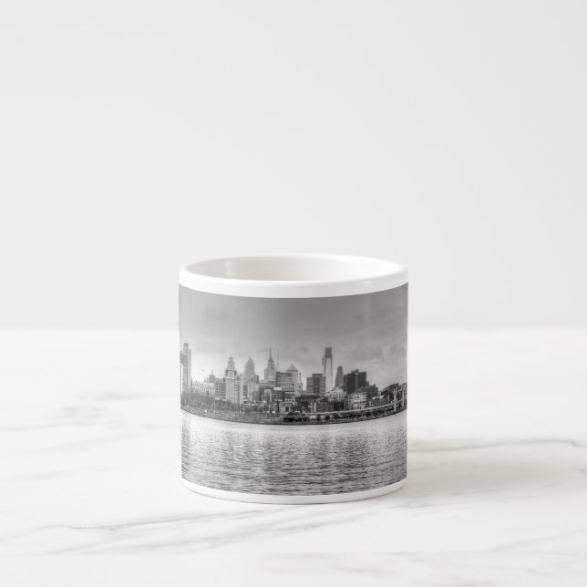 Philadelphia skyline i svartvitt espressomugg (Framsidan)