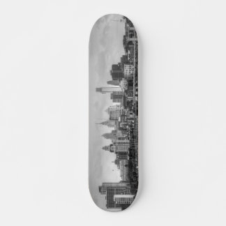 Philadelphia skyline i svartvitt mini skateboard bräda 18,5 cm
