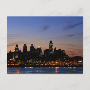 Philadelphia Skyline vid Twilight - Reviderat vyko Vykort
