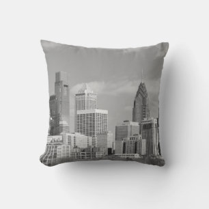 Philly skyscrapers black and white kudde