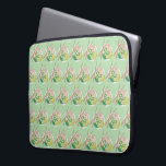 PHO Vietnamese Food Chicken Noodle Soppa Chopstick Laptop Sleeve<br><div class="desc">Utformningen är en originalmarkör som illustrerar en skål av vietnamesisk kycklingsfio noodle soppa med jalapenos och kalk, och träbitar på sidan. Underbar för dina favoritlivsmedel eller fläkt i det vietnamesiska cuisineet. Den här illustrationen finns också på andra produkter! Det finns också vietnamesisk smörgåsdesign och många ytterligare illustrerade livsmedelsformgivningar. Förstår du...</div>