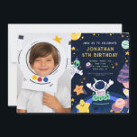Photo Astronaut Planets Space Boy Birthday Inbjudningar<br><div class="desc">Astronaut Planets Space Boy Birthday-inbjudan Du kan anpassa dina inbjudningar genom att välja mellan så många olika pappra typer,  former och texter som du väljer för att göra dem unika och speciella.</div>