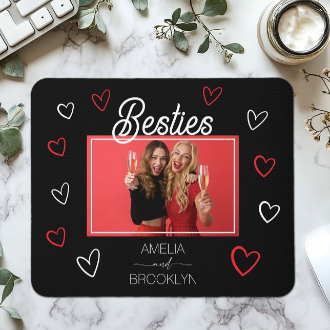 Photo Black and Red Hearts Besties Musmatta (Photo Black and Red Hearts Besties Mouse Pad)