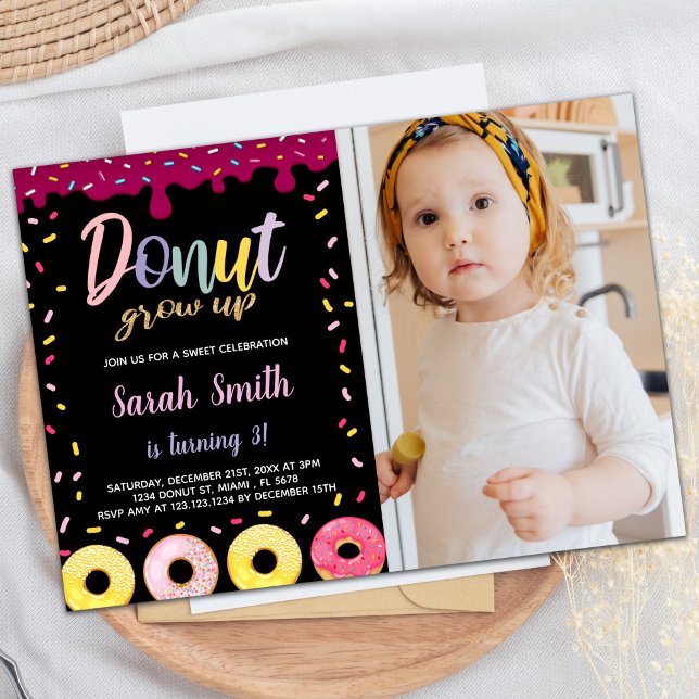 Photo Black Pastil Färg Donut Birthday Inbjudningar (Photo Black Pastil Color Donut Birthday Invitation)