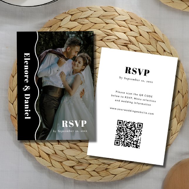 Photo Bröllop | QR-kod för svartvitt OSA Kort (Photo Wedding | Black and White Side Wave QR code RSVP Card)