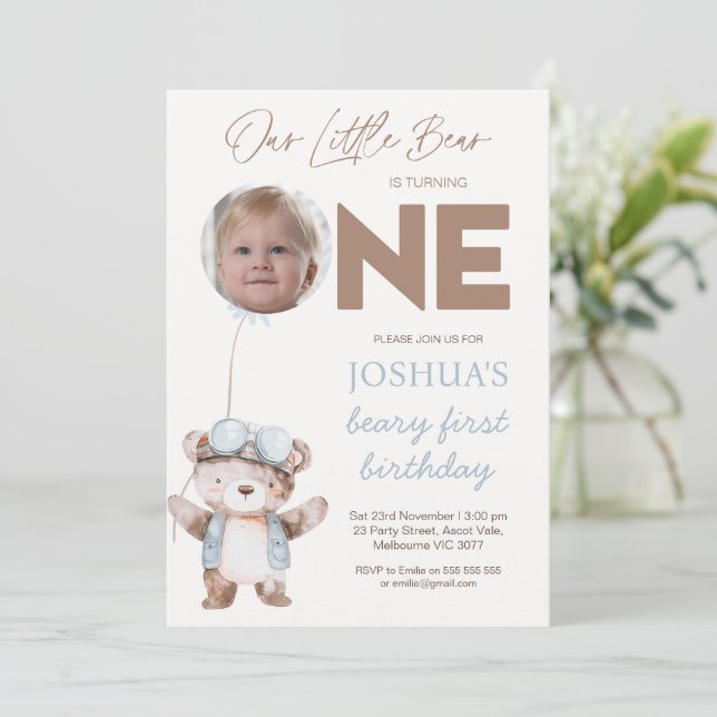 Photo Brown Beary First Birthday Bear Birthday Inbjudningar (Stående Fram)