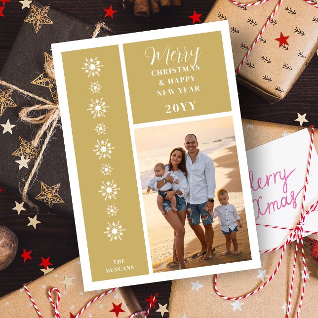 Photo Christmas Modern Geometric Squared Shapes Julkort (Christmas Snowflakes Modern Geometric Squared Shapes In Faux Gold with Photo Holiday Card.)