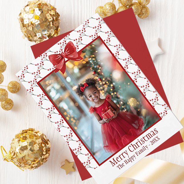Photo God jul Red Botanical Berries Julkort (Christmas Greeting Card with Personalize Photo and Family Name. Red Berries and Bow.)