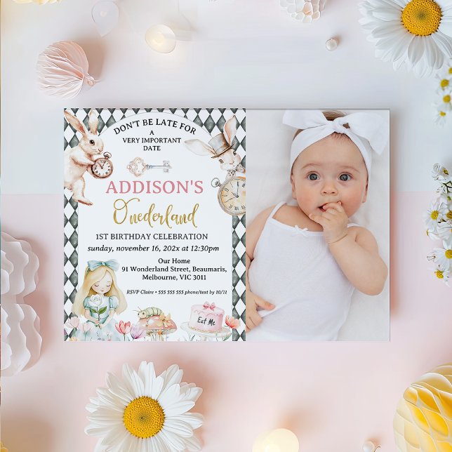 Photo Grått Alice i Onederland 1:a födelsedagen Inbjudningar (Alice In Onederland 1st Birthday Invitation Template, Whimsical Alice In Onederland 1st Birthday )