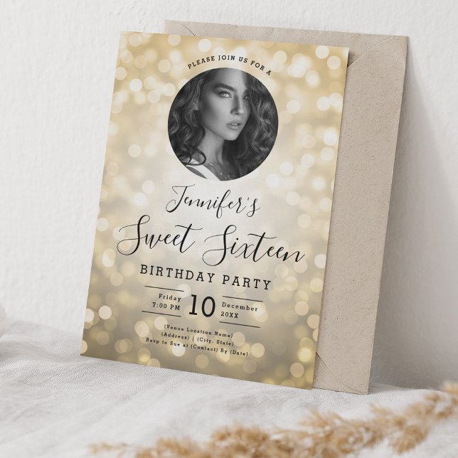 PHOTO Guld Bokeh Ljus Sweet 16 Party Inbjudningar (PHOTO Gold Bokeh Lights Sweet 16 Party Invitation)
