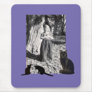 Photo Halloween Costumed Child Svarta katter Lila Musmatta