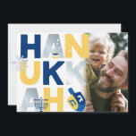 Photo HANUKKAH Menorah Dreidel Greeting Card<br><div class="desc">Vårt Hanukkah Greeting-kort med en dröm, menorah, gelégodis och judiska stjärnor av David är ett vackert, roligt sätt att önska familj och vänner en Lycklig Hanukkah i stil. . Anpassa med din anpassningsbar hälsning på motsatt sida för att verkligen göra det till ett slag. Fråga: Skicka e-post eller skicka e-post...</div>