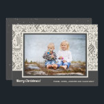 Photo Julgran Ornaments Julkort<br><div class="desc">Vintage-julet i träd är svart och elfenben och chicen hälsning och namn skriver under ditt favoritfoto. Välj Projektionsyta för högsta pappra och HD-kvalitet för bästa utskriftskvalitet. ***LODRÄT-kort för dig i vår butik.</div>
