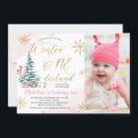 Photo Julgran Winter Onederland Birthday Inbjudningar<br><div class="desc">Foto Julgran Winter Onederland Birthday Bjud Sweet faux guld glitter och rosa foto vinterland första födelsedag inbjudan att ställa in scenen för ett vintertema första födelsedagsfesten. Denna utformning omfattar flera guld glitter snöflingor och ord samt Julgran,  presenter och så vidare.</div>