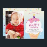 PHOTO KIDS PARTY INBJUDAN retro glassblått<br><div class="desc">by kat masard >> www.simplysweetPAPERIE.com << Original illustration av mig!!!! En söt, men snyggt, glass-kontemat för inbjudan till ditt barns BIRTHDAY. Wow dina vänner och din familj med det här lilla numret;D-konfiguration som mall är det enkelt att lägga till egna uppgifter eller slått anpassningsknappen och du kan lägga till eller...</div>