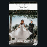 Photo Magnet Modern Tack Magnet<br><div class="desc">Skicka ett meddelande från bröllop om att dina gäster aldrig kommer att glömma. Skicka magnet i stället för att skicka ett kort eller ett kort. En bra som är viktig för dig själv,  dina föräldrar och nära vänner som vill ha ett bild som högtidlighåller din dag!</div>