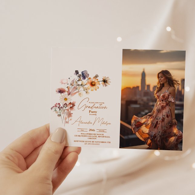 Photo Modern Wildblomma Studenten Inbjudningar (Skapare uppladdad)