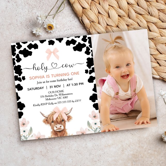 Photo Pink Black Bow Holy Cow Birthday Inbjudningar (Girls Holy Cow Birthday Invitation, Holy Cow Invitation, Highland Cow Birthday Invitation, Cow Theme)