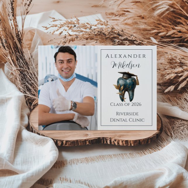 Photo Refined Blue Tooth Laurel Graduation Meddelande (Skapare uppladdad)