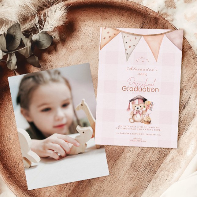 Photo Rosa Preschool Nalle Studenten Inbjudningar (Skapare uppladdad)