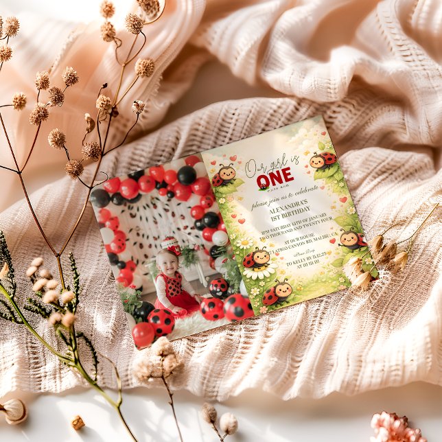 Photo Rustic Floral Lady Bug 1st Birthday Inbjudningar (Skapare uppladdad)