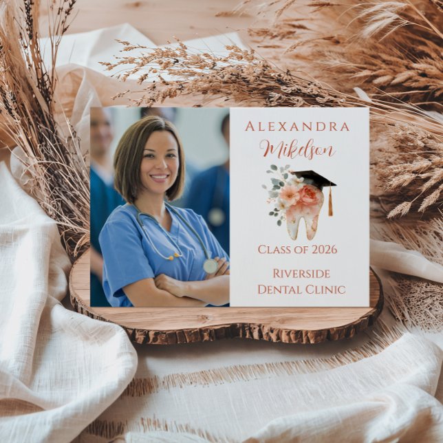 Photo Soft Floral Tooth Graduation Party Meddelande (Skapare uppladdad)