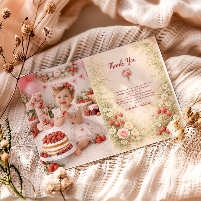 Photo Strawberry First Birthday Garden Party 1st B Tack Kort (Skapare uppladdad)