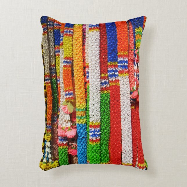 Phuang Maalai - Thai Blommigt Garland Prydnadskudde (Framsidan(Vertikal))