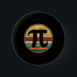 Pi Day 2025 Math Älskare Mathematics Retro Vintage Knapp<br><div class="desc">Pi Day 2025 Math Älskare Mathematics Retro Vintage Design</div>