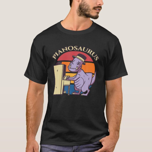 Pianist Rex Dinosaur Pianosaurus på Piano T Shirt (Framsida)