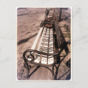Piano bench vykort