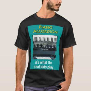 Piano har sitt verk som Coolan barn spelar T Shirt